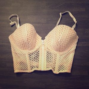 **SOLD** Victoria secret demi buste